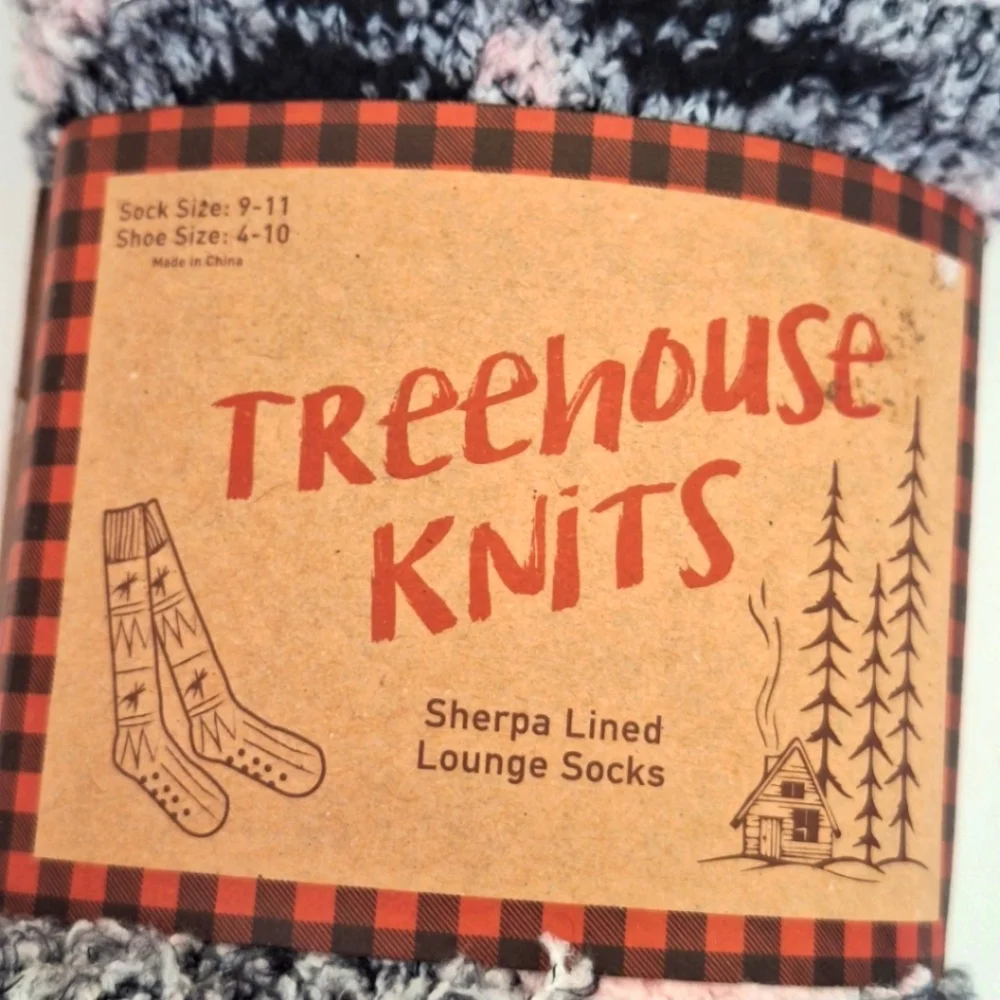 Treehouse Knits Sherpa Lined Slipper Socks NWT Gray Pink White Snowflake Heart
